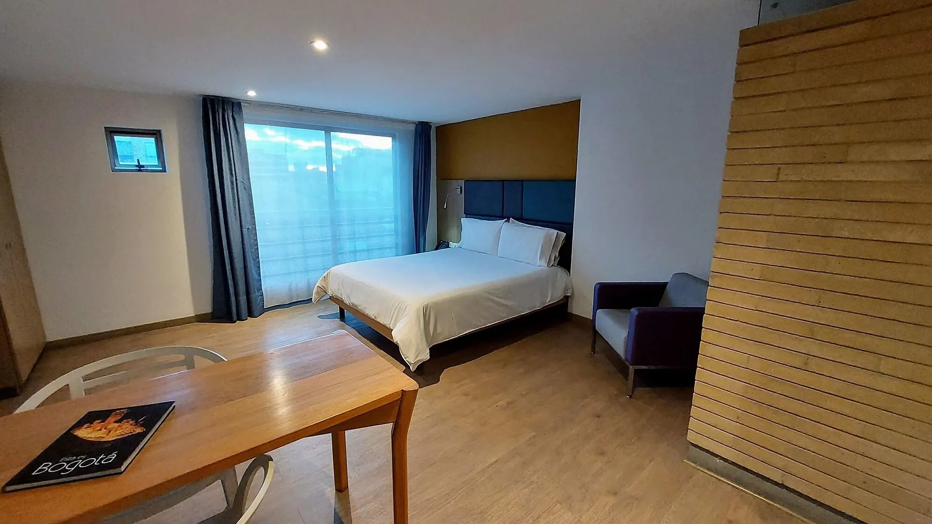 Hotel Viaggio Teleport City Suites Bogotá 3*,